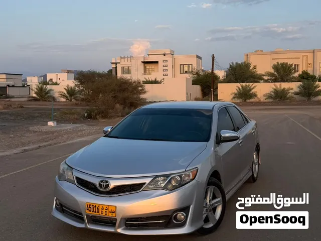 كامري 2014 نضيف للبيع