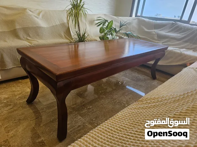 Table en bois neuf
