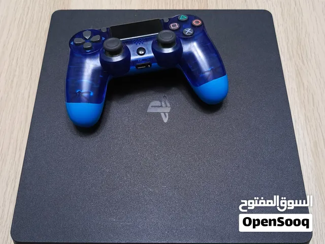 جهاز PS4 Slim نظيف جدا جدا بحالة الوكالة (مختوم) مع حسابين مليانين ألعاب وبلس (PS PLUS EXTRA)