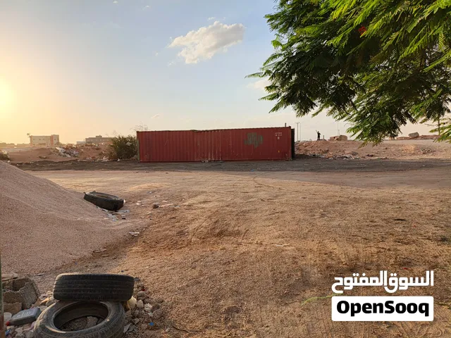 تريلة وعجانات وماكبنة بومشي للبيع