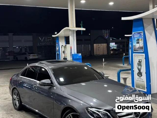 مرسيدس E400
