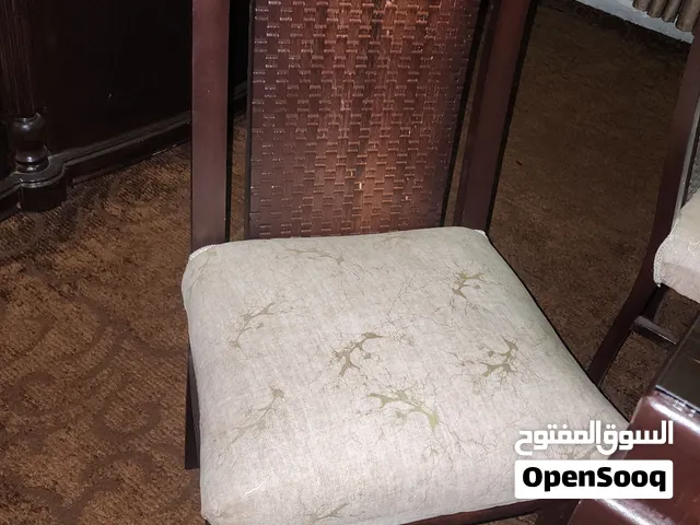غرفة سفره وطقم كنب وطاولات للبيع ب500دينار