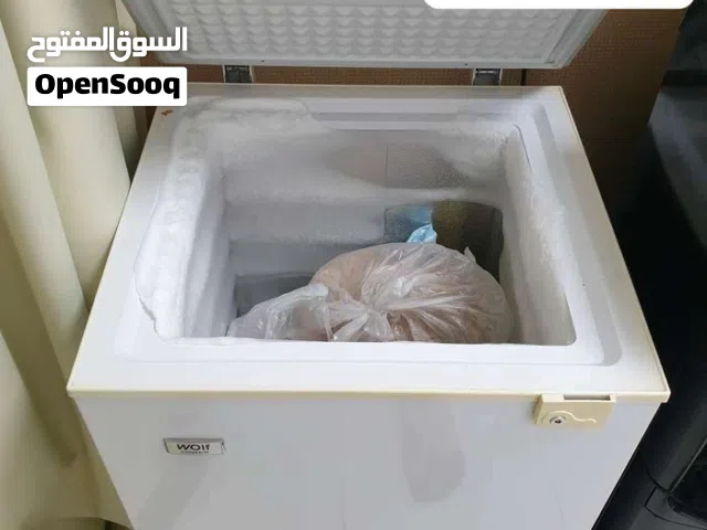 فريزر نظيف جداً