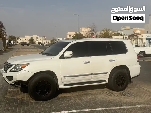 ستيشن لكزس LX570 2010
