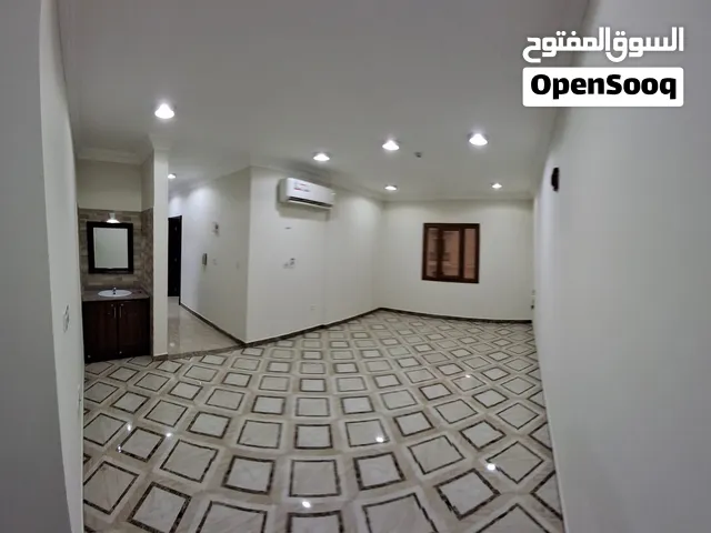 110 m2 3 Bedrooms Apartments for Rent in Al Wakrah Other