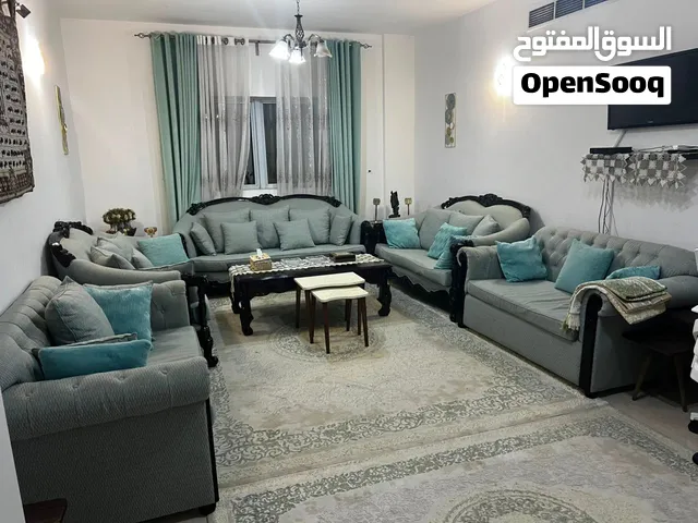 مجلس بحالة ممتازة