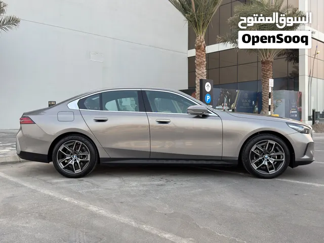 2025 BMW 520