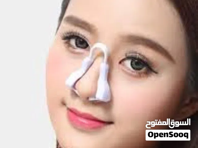جهاز مكبس تصغير الانف و تقويمه  الطبي وبنتيجه ملحوظه من الاسبوع الاول  يقوم عظمتين انف