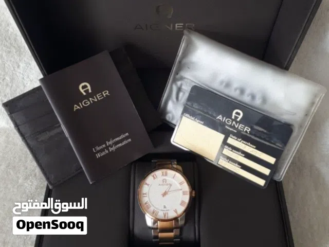 ساعة يد من ماركة آيغنر (Aigner)، وتحديداً من مجموعة بادوا (Padua) الأنيقة. [1, 2, 8]
