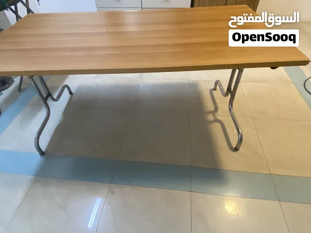 طاوله خشب كبيره