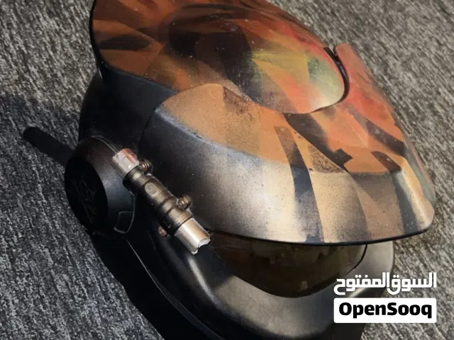 خوذة دراجة نارية DOT بحالة ممتازة