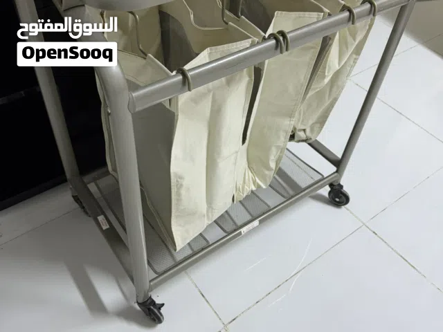 طاولة كوي أو ملابس أنيقة شبة جديدة من هوم سنتر