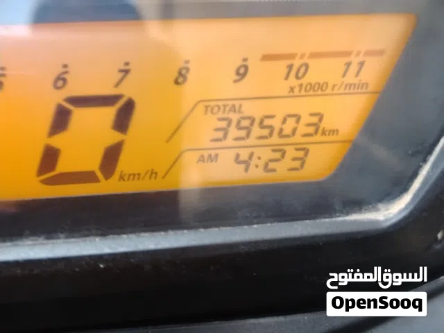 هوندا يونيكورن 2023 ستريت مستعملة بحالة ممتازة مع كمبيات بين 30,000 و39,999 كم البيع