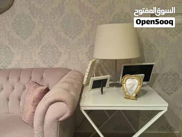 طاولتين كبيرة بقيمة 150