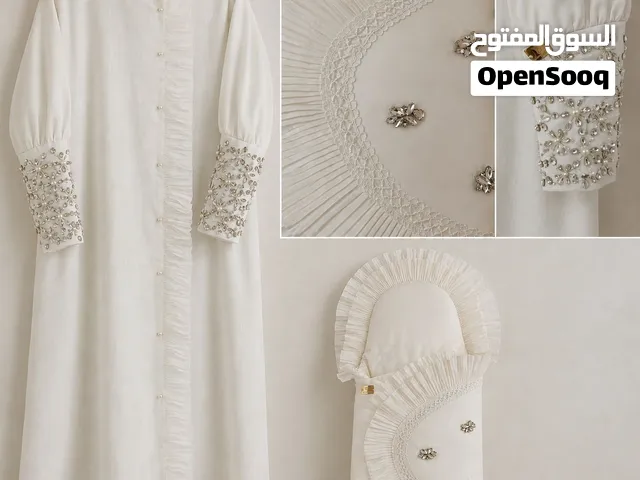 طقم لبسة استقبال البييي مع المدس