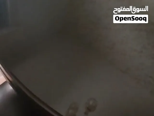 سفرة امريكي دائري بقطر 180 سم بحالة ممتازة من ايفر هوم