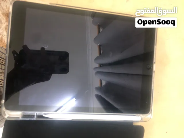 ايباد اير 7.9 إنش مستعمل بسعة 32جيجابايت مع العلبة من أبل