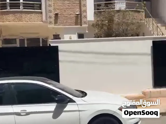 بيت للايجار 200م طابق واحد فقط ارضي موقع ممتاز وأمين وكهرباء مستمرة مريح وواسع وجيران ممتازين