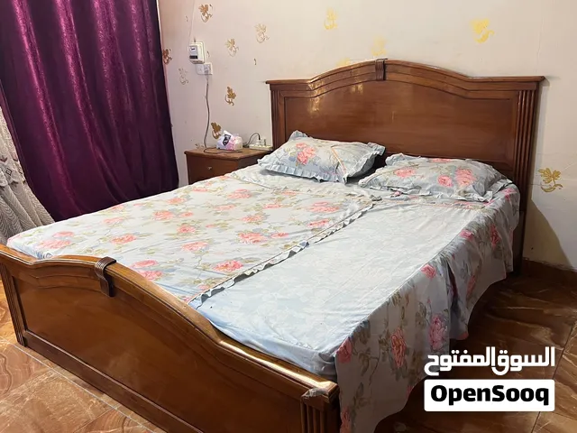 غرفة خشب ثكيل نضيفة 7 قطع مكان بغداد سعر 500