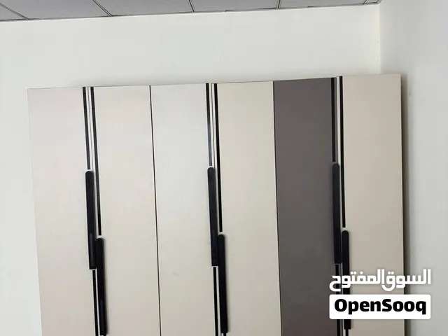 الحالة: نظيفة جداً وبحالة ممتازة وخالية من العيوب. كلش حلوه الغرفه  السعر 675 ستوني مشتريه صالي 3اشه