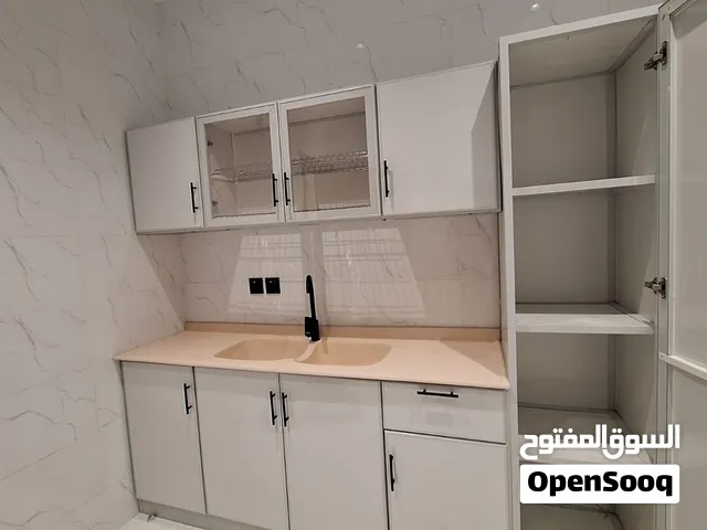 New kitchen cabinet