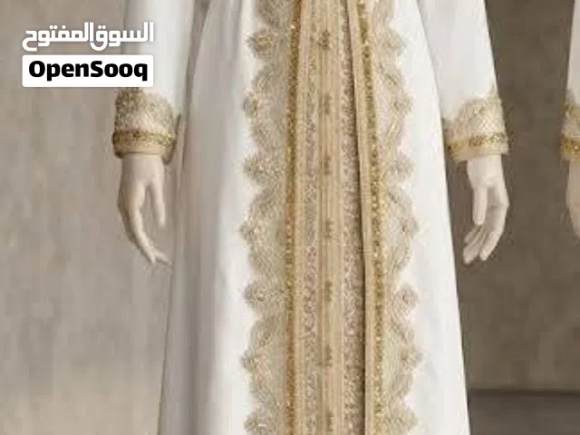 فساتين سهره كل واحد ملبوس مره فقط الكوي و الغسل عليه