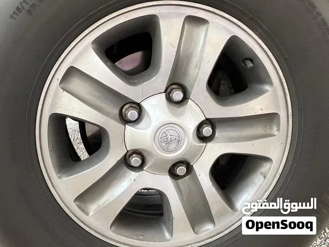 للبيع رنجات لكزيس العدد 4 مقاس 17 وكالة
