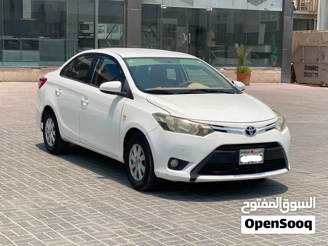 Toyota Yaris 2016 (White)