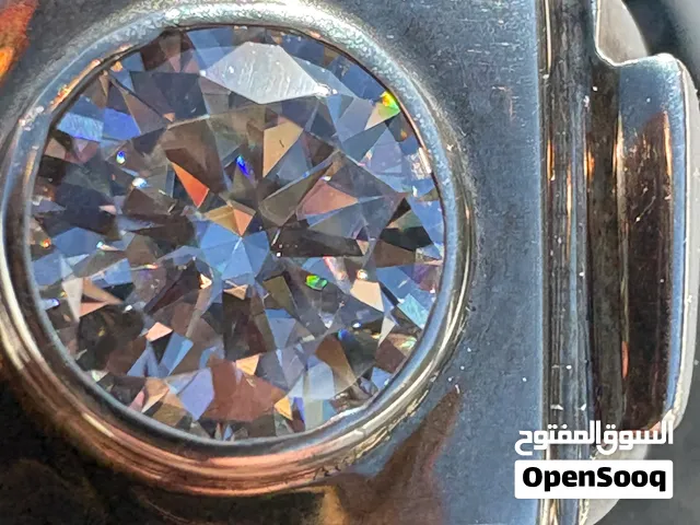 خاتم فضه رجالي 925 حجر الموزنايت الطبيعي أعلى جوده لنفس الحجر مع شهاده مخبرية GLS وزن الحجر 2 قيراط