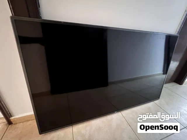 تلفزيون LG 60 انش بحالة جيده و نظيفة