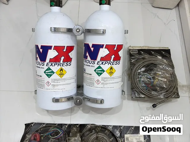 للبيع طقم Nitrous Express NX كامل مع جميع الملحقات، كما هو موضح في الصور