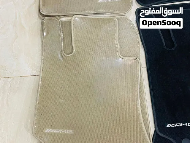 ارضيات مرسيدس اسود وبيج