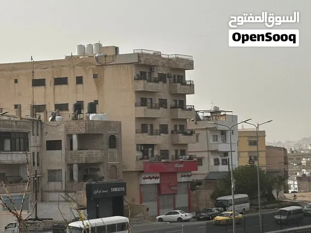 مجمع تجاري للبيع