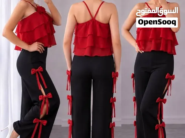 طقم نسائي قطعتين بتصميم راقي ومميز