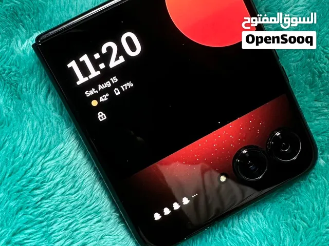 Razr 50 Ultra 5G Dual SIM, Midnight Blue 12GB RAM, 512GB - Middle East Version