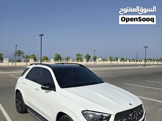 مرسيدس بنز GLE 450 2025 هايبرد مع مواصفات خليجية فاخرة