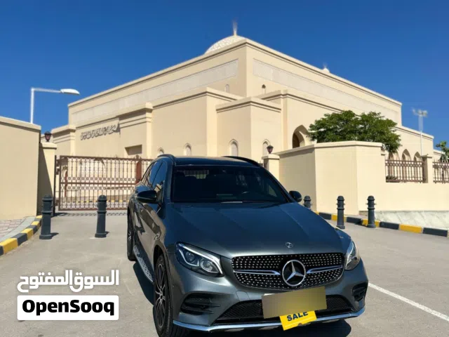 مرسيدس GLC 300 class 2019 رمادي لون جميل