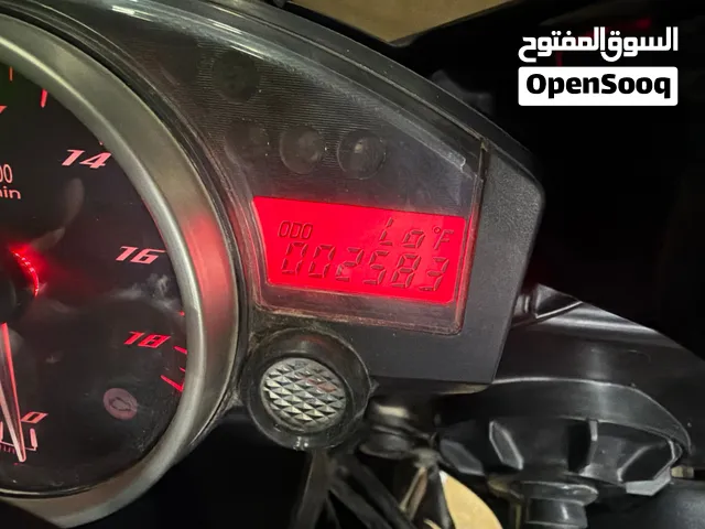 Yamaha r6 2012 ONLY 2,500kms!!