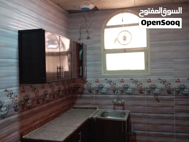2 bedroom apartment for yearly rent near mark and save