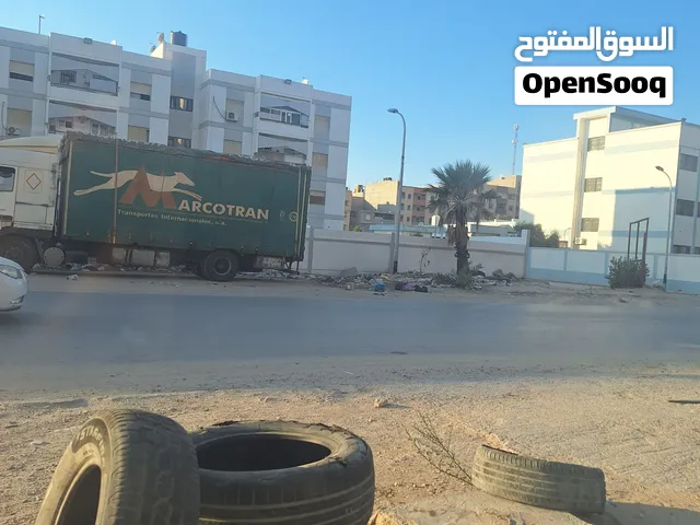 عندي سكن عمال اللايجار شهري كامل