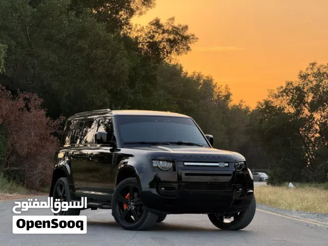 Land Rover Defendr. لاند روفر ديفندر P400 HSE 2024