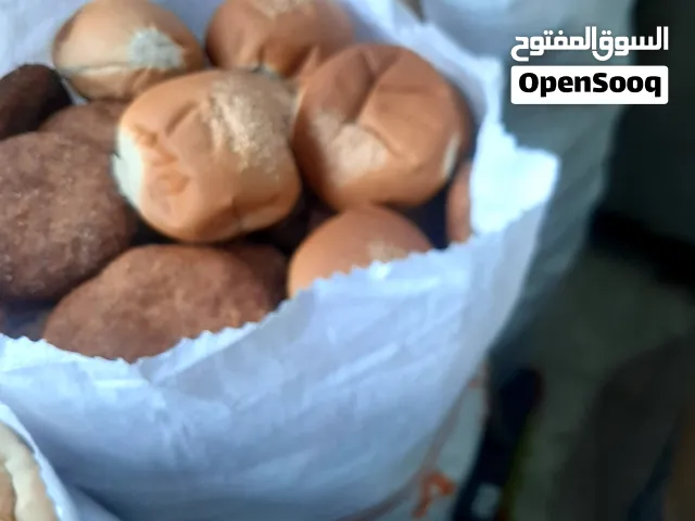 خبزة يابسة ثلات شكاير
