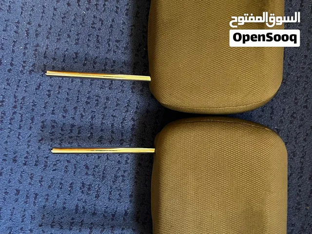 مساند رأس سيارة (تكايات رأس) - عدد 2 - بحالة ممتازة لاند كروزر
