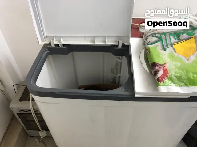 غساله جديده ماركه دنكه حوضين وعمليه كلش حته بطانيات تغسل وزنه 13 كيلو حجم كبير