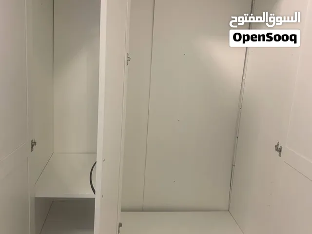اثاث من ايكيا للبيع شبه جديد ونظيف جدا