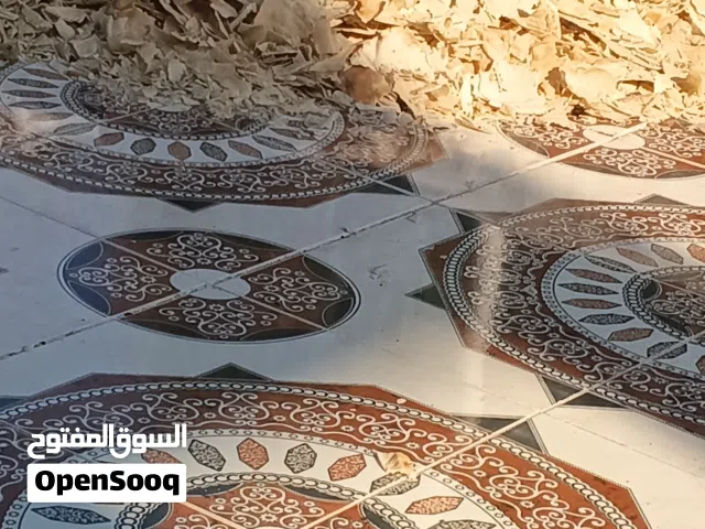 موجود خبز يابس نظيف