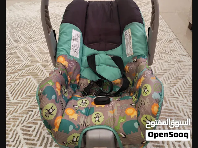 كرسي أطفال للسيارة جديد ولم يستعمل نوع امريكي Car seat US made for sale سعره جديد 240 ريال
