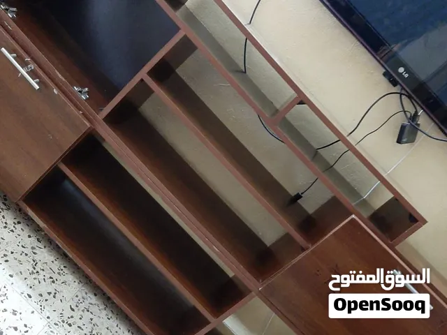 طاولة تلفاز او مكتب