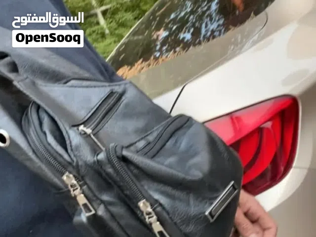 حقيبة للرجال جودة عالية خفيفة ومتينة عملية للاستخدام اليومي
