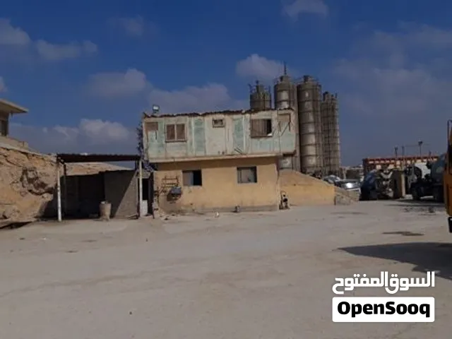 للايجار مصنع خرسانة جاهزة به محطتين للخلط